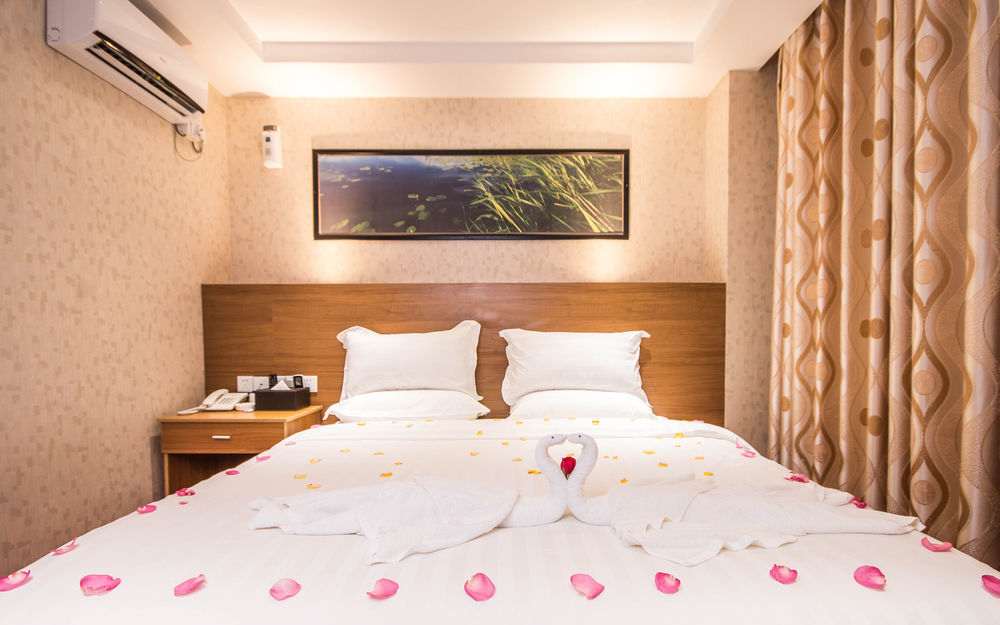 Sky Hotel Chinatown Yangon Exterior photo