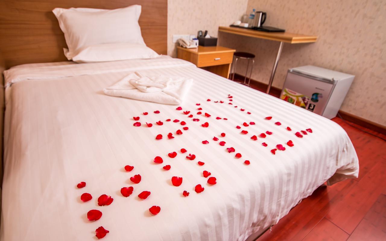 Sky Hotel Chinatown Yangon Exterior photo